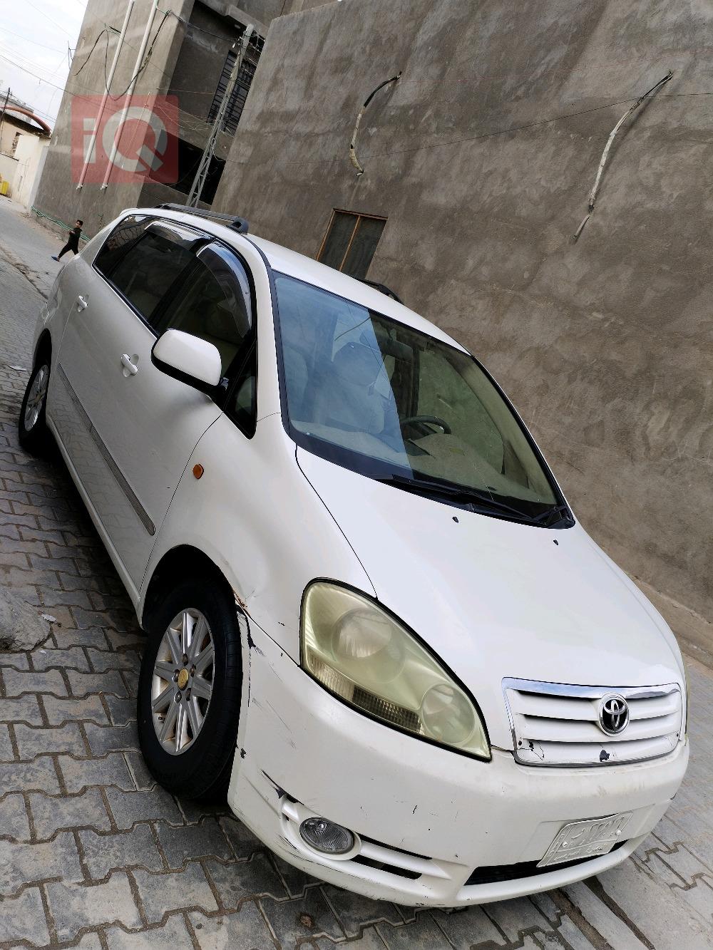 Toyota Ipsum